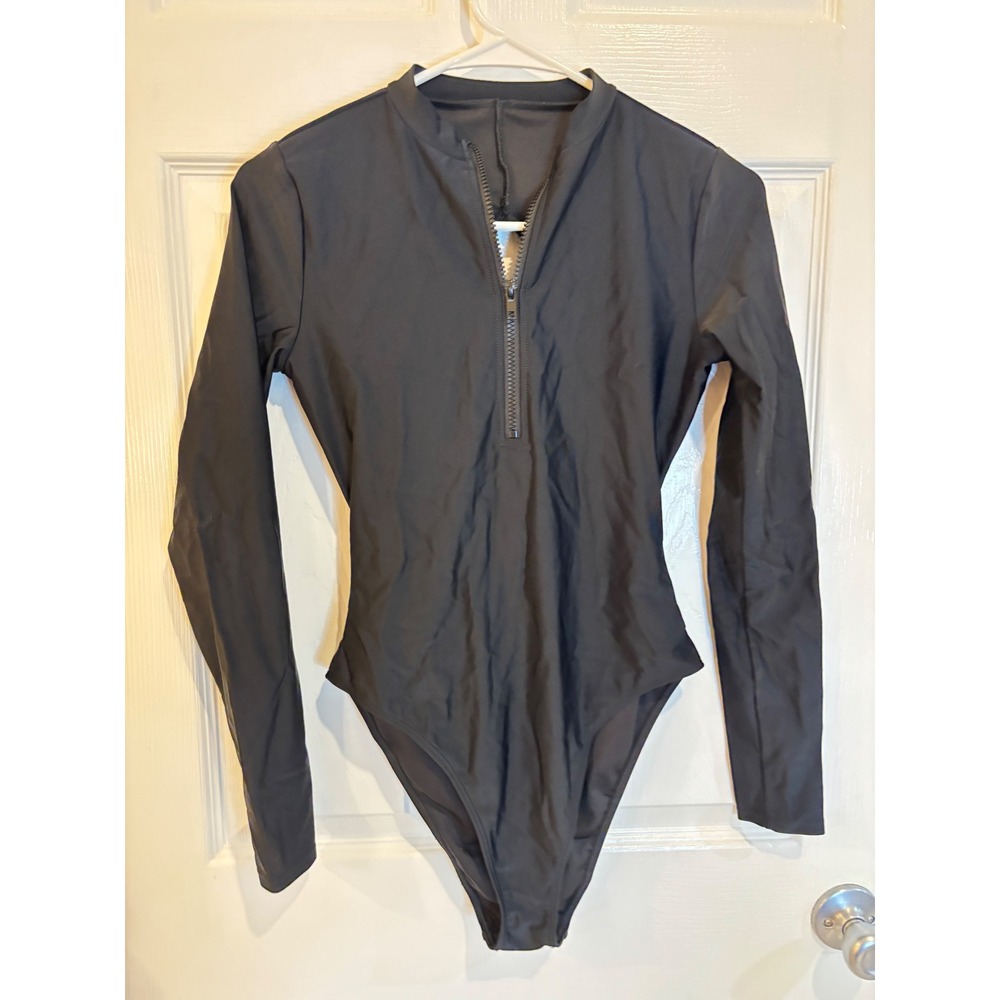 5/$25 Forever 21 Black Long Sleeve Zipper Bodysuit Sexy Cut Out Back Party